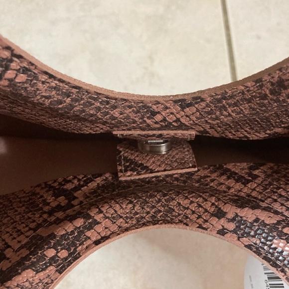 Super cute Snake print purse - Picture 4 of 6